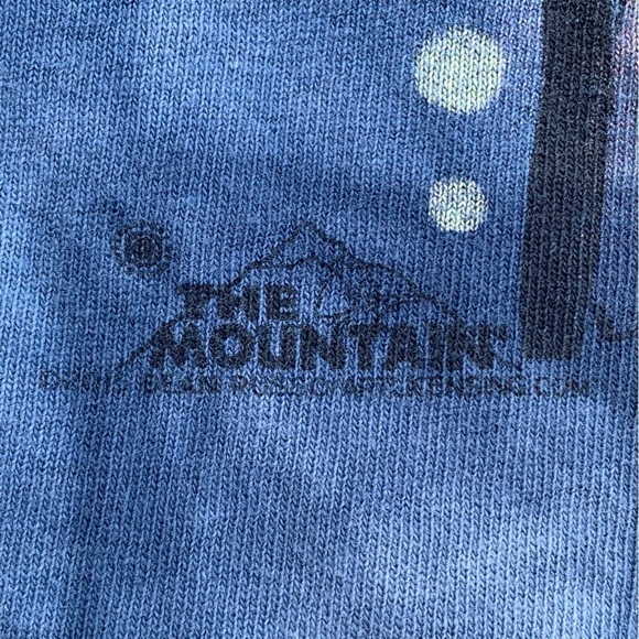 The Mountain Lab Love Dog Tee Shirt - Picture 6 of 7